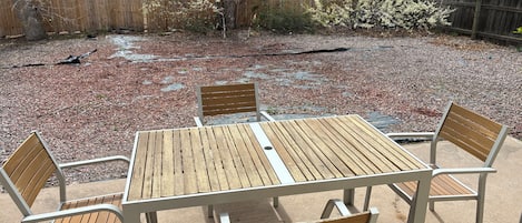 Outdoor dining