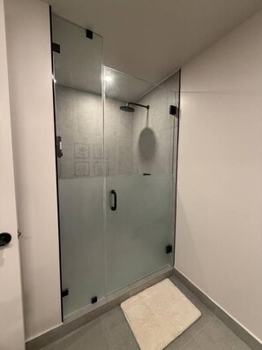 Bathroom - Live the Miami Experience | Prime Location Suite (Miami)