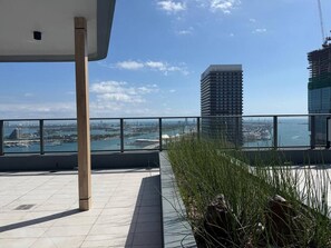 Terrace/patio - Live the Miami Experience | Prime Location Suite (Miami)