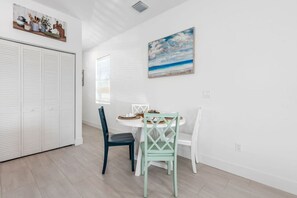 Dining - Charming Newly Built Home (West Palm Beach)