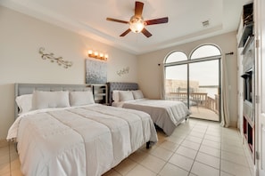 3 bedrooms, iron/ironing board, free WiFi, bed sheets