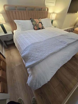 1 chambre, fer et planche à repasser, lit parapluie, Wi-Fi