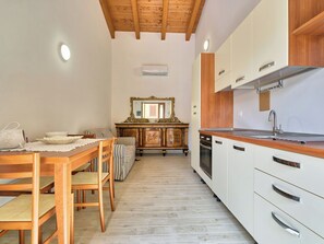 Interior - La casa del vino by Interhome (Tollo)