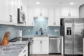 Private kitchen - Totally Beachin' - Oceanfront, King Bed, Pool (North Myrtle Beach)