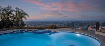 Exceptional city light views- 5 min to Old Town