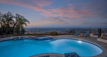 Exceptional city light views- 5 min to Old Town