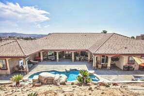 Exterior - Large Mediterranean  Free solar  pool heat Apr/Oct (Temecula)