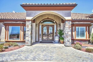 Exterior detail - Large Mediterranean  Free solar  pool heat Apr/Oct (Temecula)