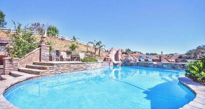 Galleon- Private Single Level Estate on 5 acres