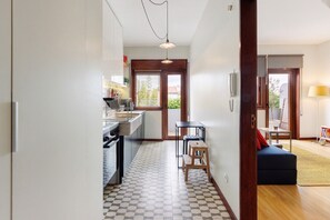 Interior - Spacious and Bright City Apartment – No Elevator (Porto)