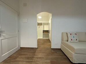 Quarto quádruplo empresarial, sacada | Parte interna