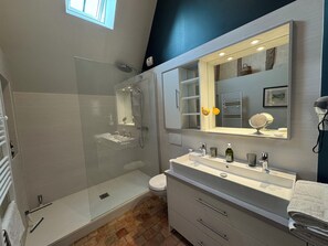 ห้องดีลักซ์ดับเบิล | ห้องน้ำ