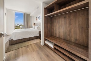 1 bedroom, iron/ironing board, bed sheets - Inviting 1BR Retreat at Domus with Hot Tub & Gym (Miami)