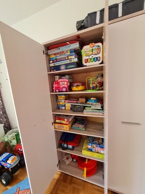 Children’s area - Falkenstein Holiday Home for up to 16 Guests with Mountain View, Balcony & Wi-Fi (Frauenau)