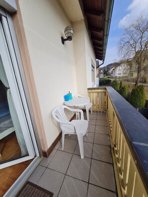 Property grounds - Falkenstein Holiday Home for up to 16 Guests with Mountain View, Balcony & Wi-Fi (Frauenau)