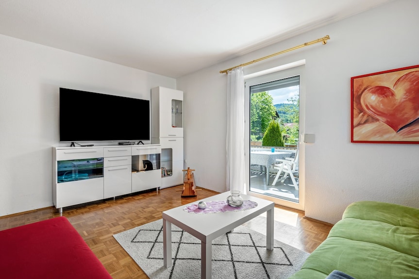 Apartment 'Fewo Lusen Bis 6 Personen, Bergblick' Mit Terrasse & Privatem Garten - Frauenau