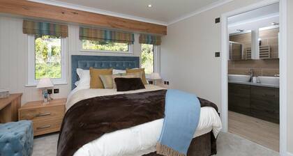 Quaint Conwy Lodge Retreat