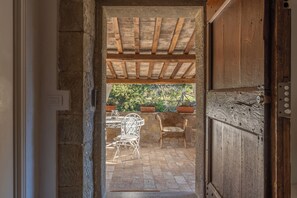 Junior Suite, Garden View | Outdoor dining