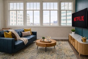 Living area - Ste 717-Free Parking + Skywalk Access + Downtown 2BR City Views (Indianapolis)