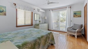 3 slaapkamers, een strijkplank/strijkijzer, reisbedje, gratis wifi
