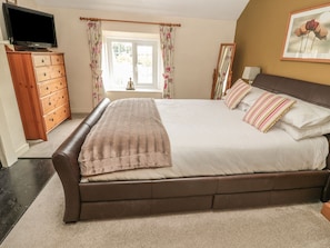 3 bedrooms, individually decorated, individually furnished, free WiFi