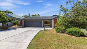 Exterior - Woodland Retreat - Inverloch (Inverloch)