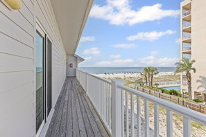 Property grounds - Beach Front Condo Walking Distance To The Hangout (gulf shores)