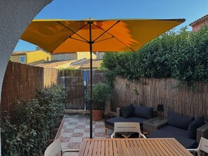 Outdoor dining - Bleu Indigo F2 Center – Parking, Pool, Air Conditioning (La Garde-Freinet)