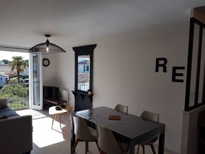 Interior - La jolie brise, very nice apartment, heated pool, private parking (La Flotte)