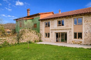 Exterior - Vrbo Property (Omoño)