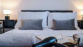 2 bedrooms, iron/ironing board, WiFi (free), bed sheets