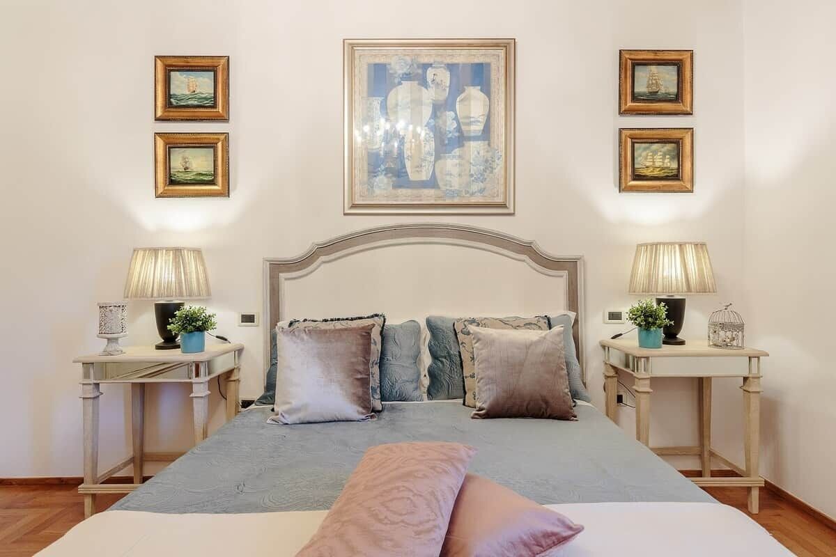 11 bedrooms, in-room safe, iron/ironing board, WiFi