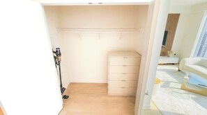Interior - Modern, Manimalist, Luxury, Bridge View
Entire rental unit in San Francisco, CA (San Francisco)