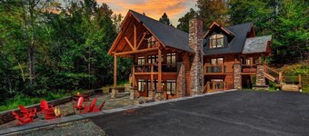 BEST HOUSE LAKEFRONT 5 bedroom house in Gorgeous Lake Wallenpaupack HOT TUB