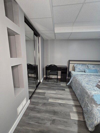 Sally Room 101-Place in Devonshire Park