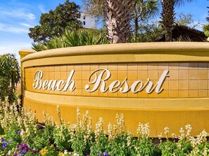 Exterior detail - Beach Resort 405 - Beach Bliss! Beach Service | Resort Pool | Gulf Views (Miramar Beach)