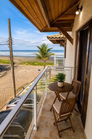 Double Room, Partial Sea View | WiFi (free), bed sheets - Nudist Inn in Peruíbe (Peruíbe)