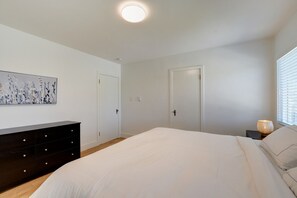 1 chambre, bureau, fer et planche à repasser, Wi-Fi