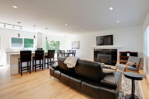TV connectée, cheminée