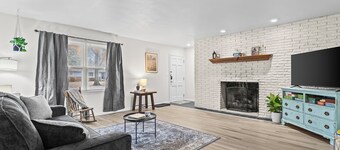 Quaint home on the west side of Springfield, IL