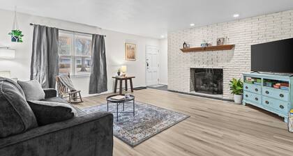 Quaint home on the west side of Springfield, IL