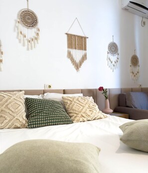 1 bedroom, iron/ironing board, WiFi, bed sheets - Anila Beach (Pet Friendly) (Sarandë)