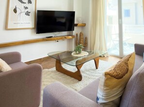 TV - Amber Beach (Pet Friendly) (Sarandë)