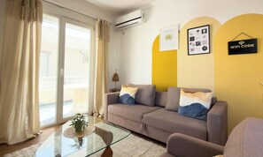 TV - Amber Beach (Pet Friendly) (Sarandë)