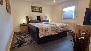 2 Schlafzimmer, Bügeleisen/Bügelbrett, Reisekinderbett, kostenloses WLAN