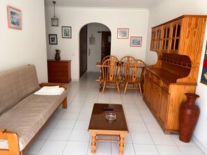 Living area - Apartment 'Candirocha C4' (Portimão)