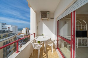 Outdoor dining - Apartment 'Candirocha D9' (Portimão)