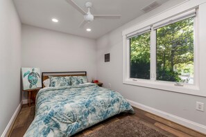 WiFi, bed sheets