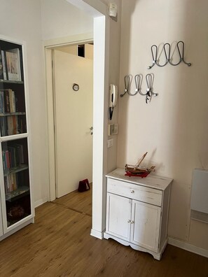 Interior - San rossore area apartment. Ideal for couples, families and business stays (Pisa)