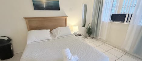 1 bedroom, iron/ironing board, Internet, bed sheets